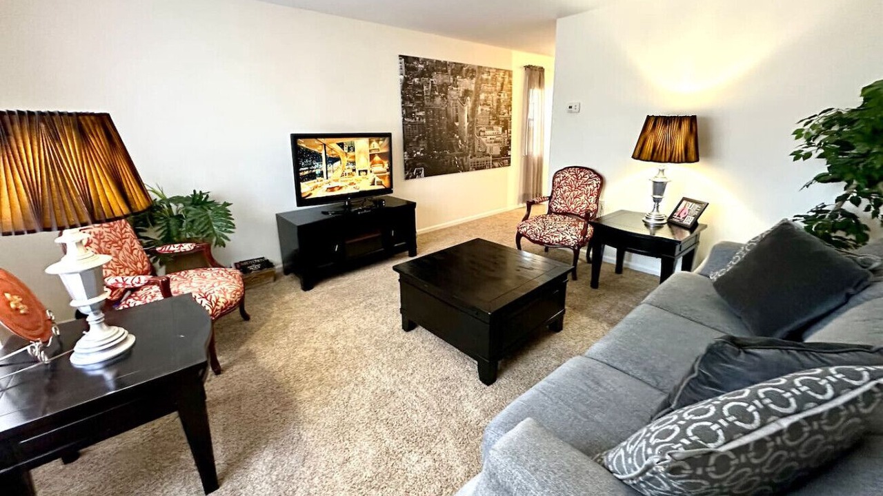 Photo of Livingroom in Southwest Raleigh