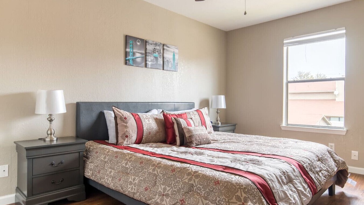 Photo of Bedroom in Southwest Carrollton