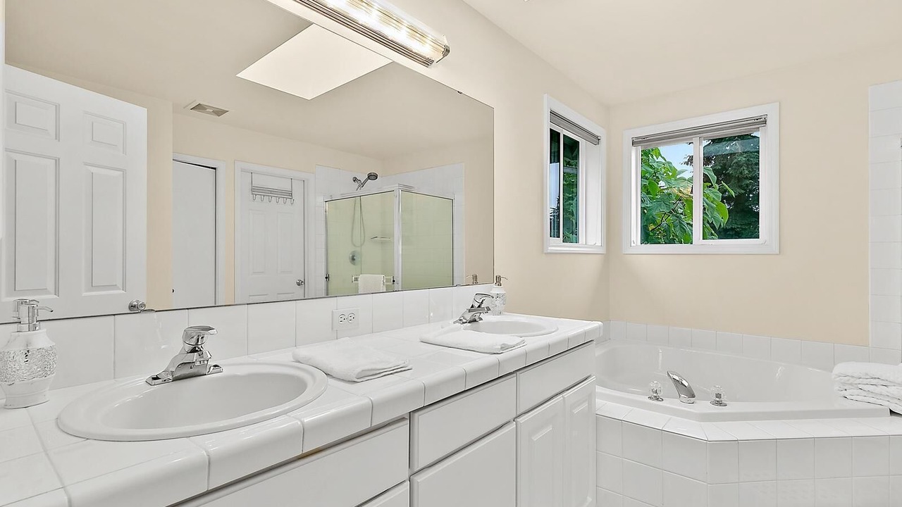Photo of Bathroom in Black Diamond