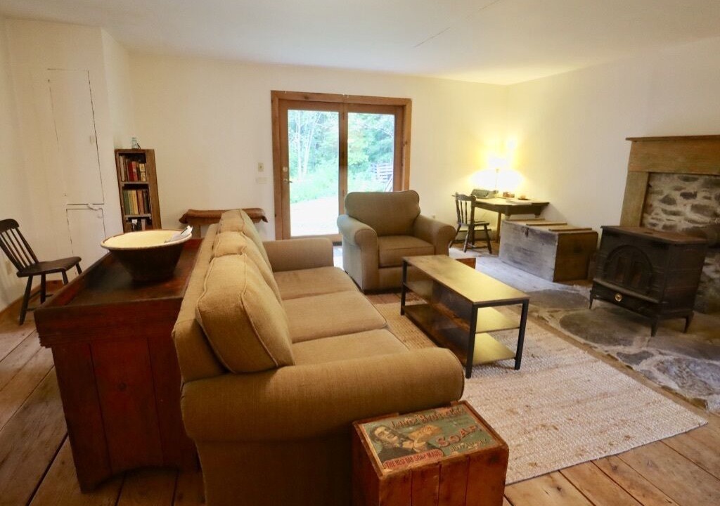 Photo of Livingroom in Sidney Center