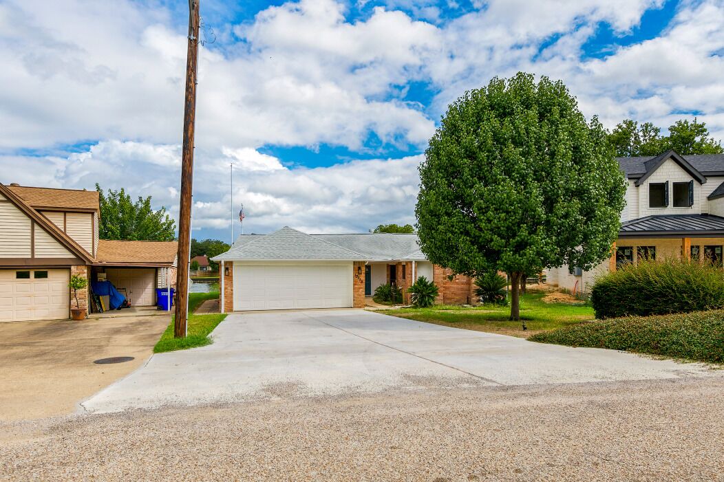 Photo of Outdoor in Willis