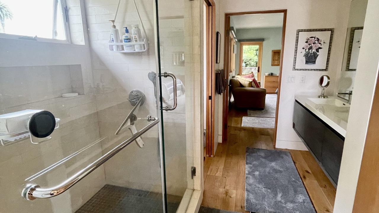 Photo of Bathroom in Del Rey