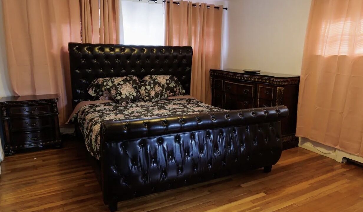 Photo of Bedroom in Lincoln Park