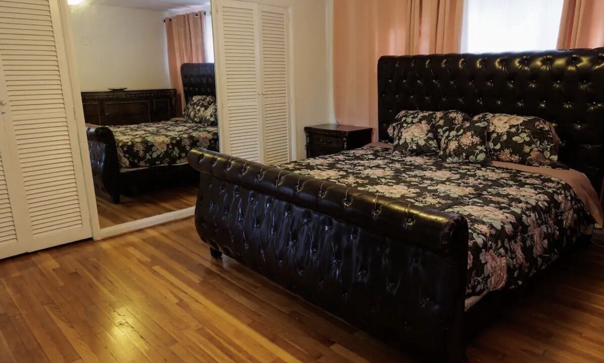 Photo of Bedroom in Lincoln Park