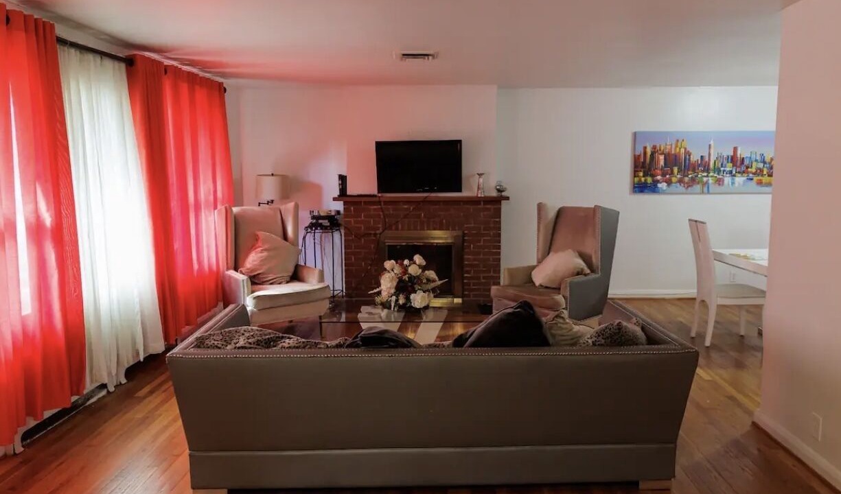 Photo of Livingroom in Lincoln Park