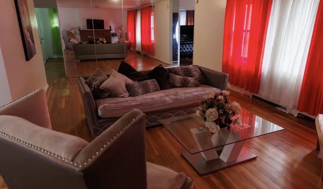 Photo of Livingroom in Lincoln Park