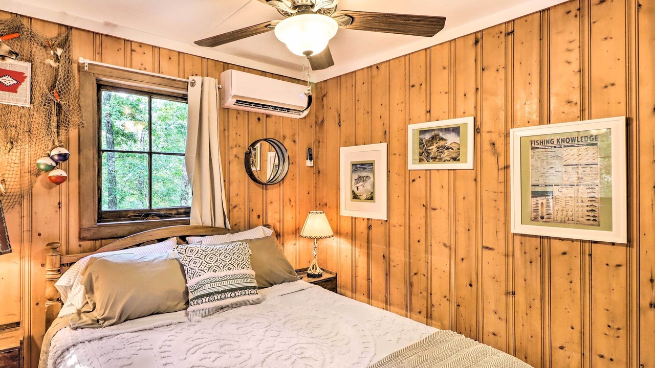 Photo of Bedroom in Elizabeth