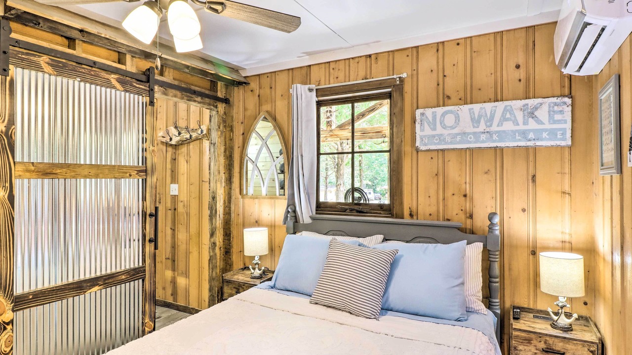 Photo of Bedroom in Elizabeth