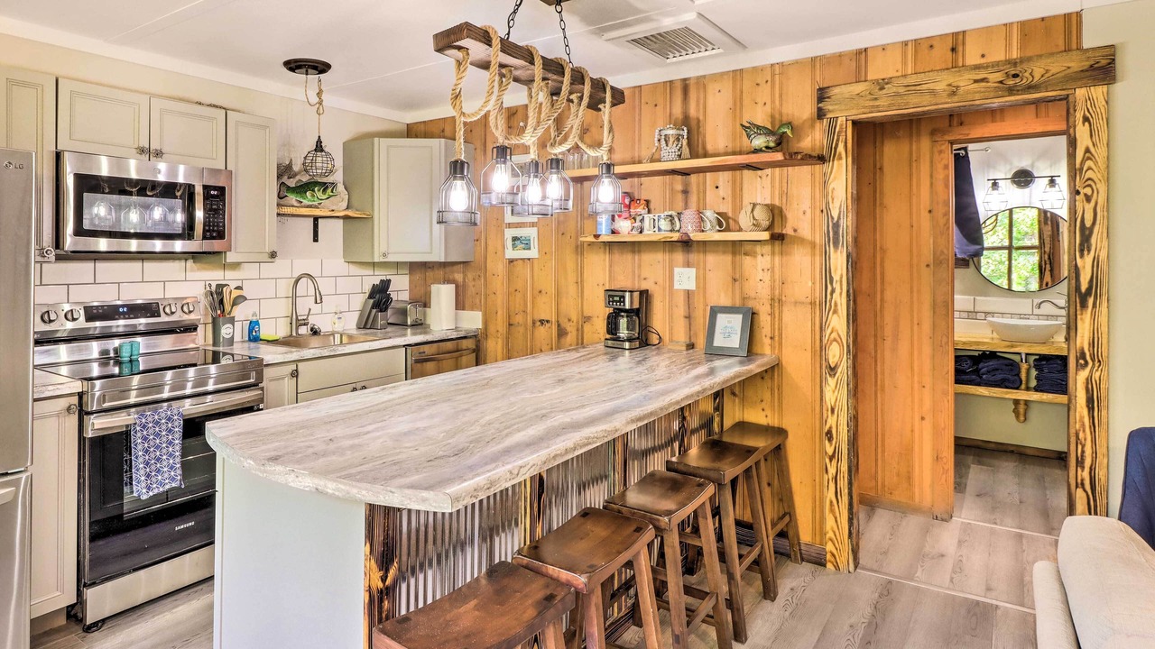 Photo of Others in Elizabeth