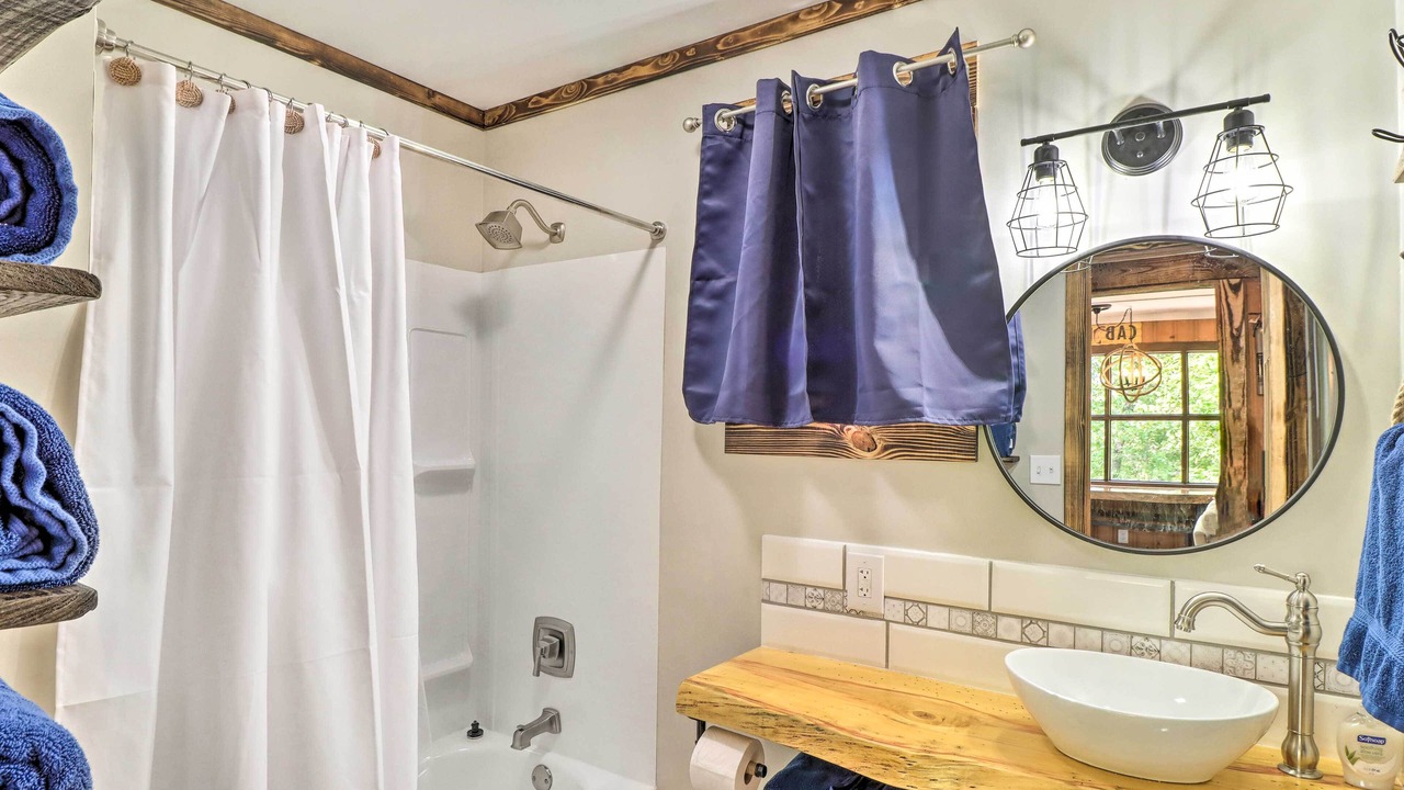 Photo of Bathroom in Elizabeth