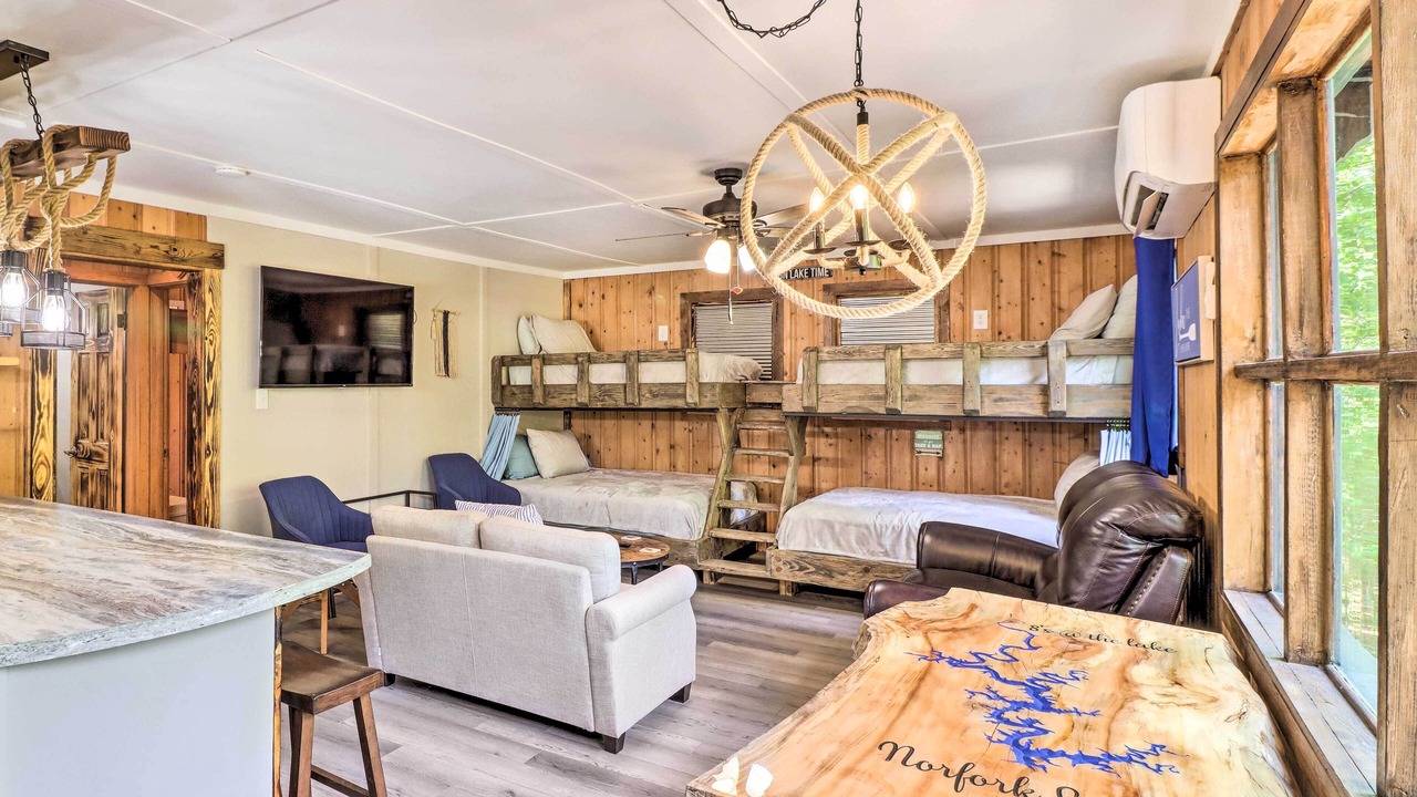 Photo of Bedroom in Elizabeth