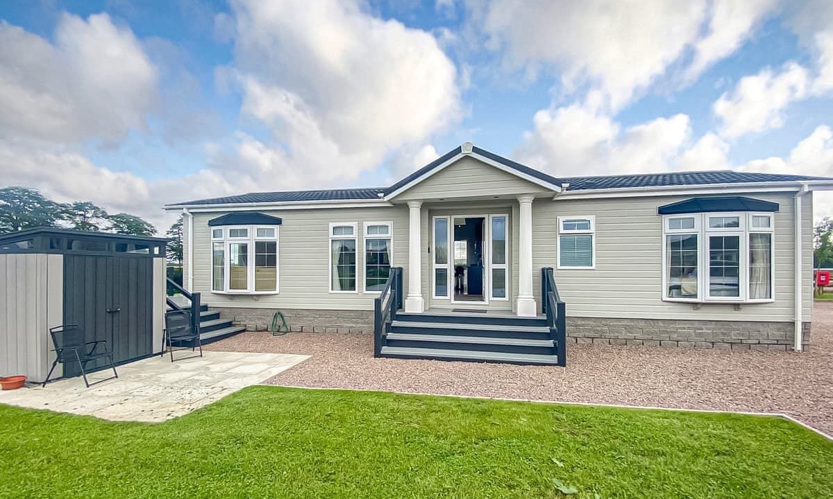 Photo of Others in Laurencekirk