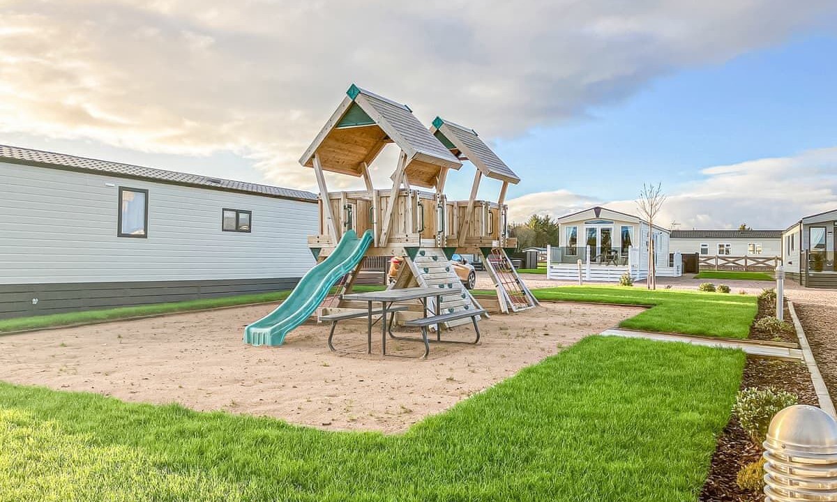 Photo of Others in Laurencekirk