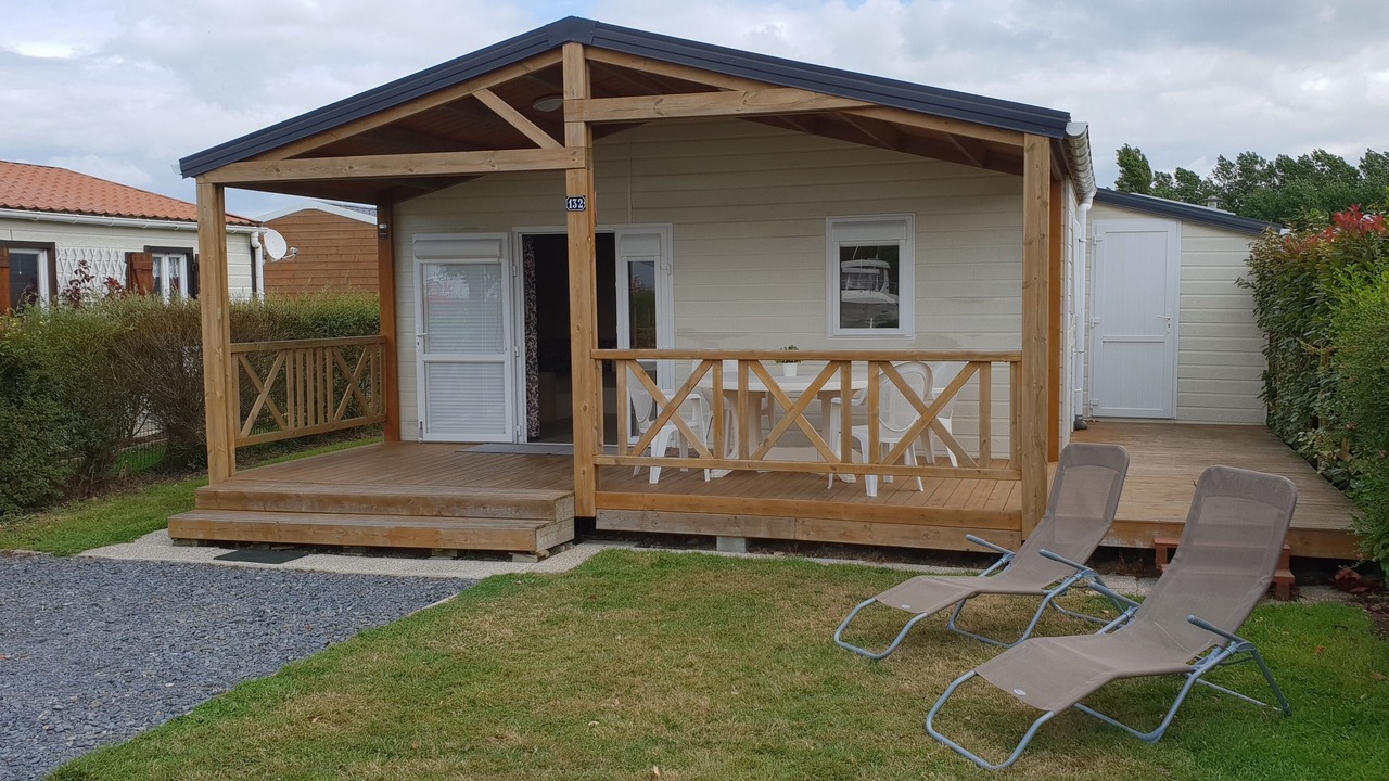 Photo of Patio Balcony in Grandcamp-Maisy
