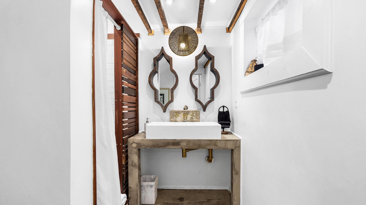 Photo of Bathroom in Midtown