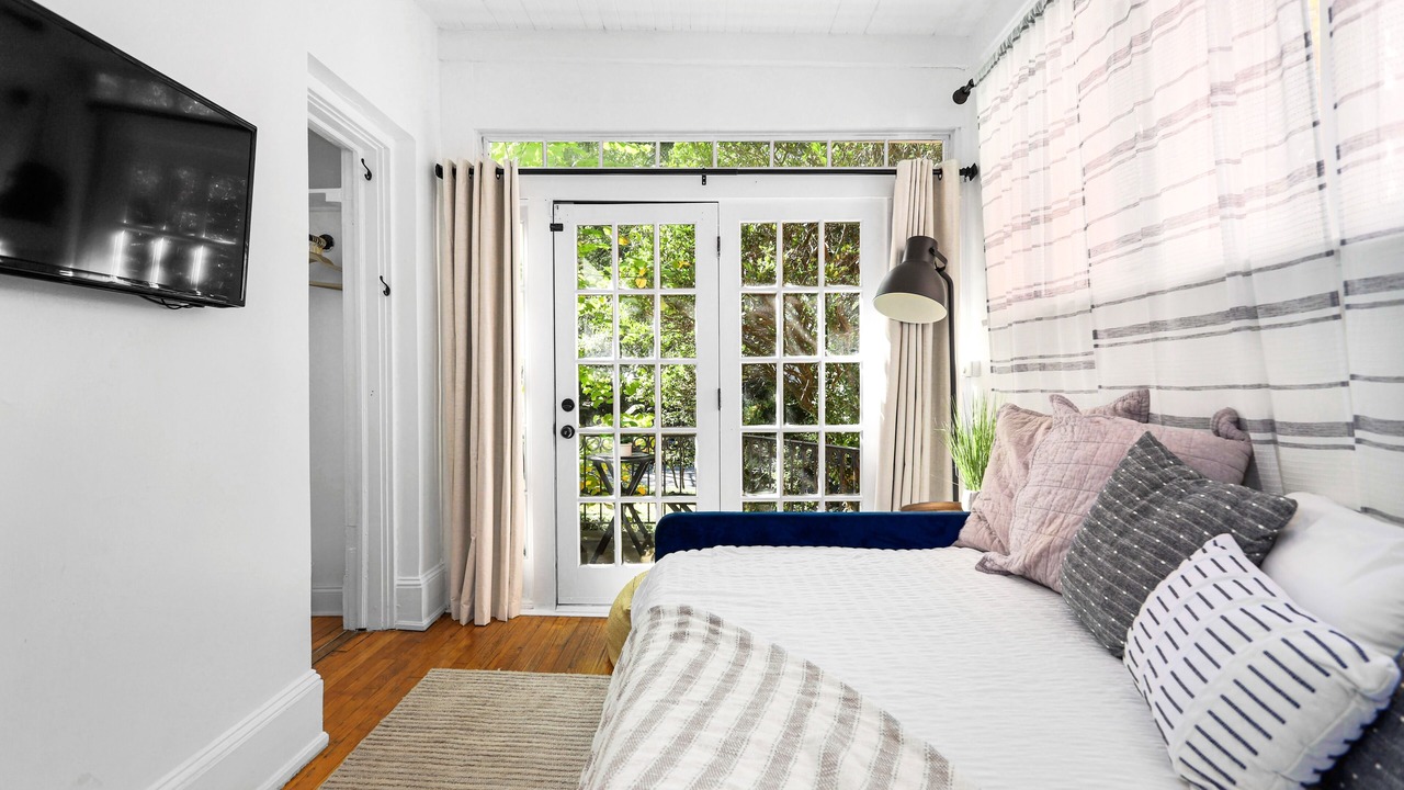 Photo of Bedroom in Midtown