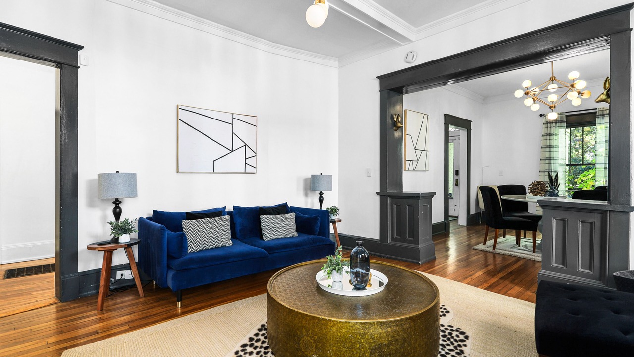 Photo of Livingroom in Midtown