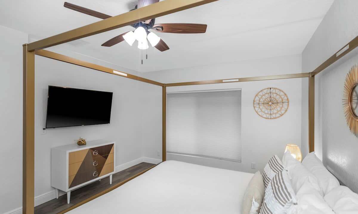Photo of Bedroom in Seminole