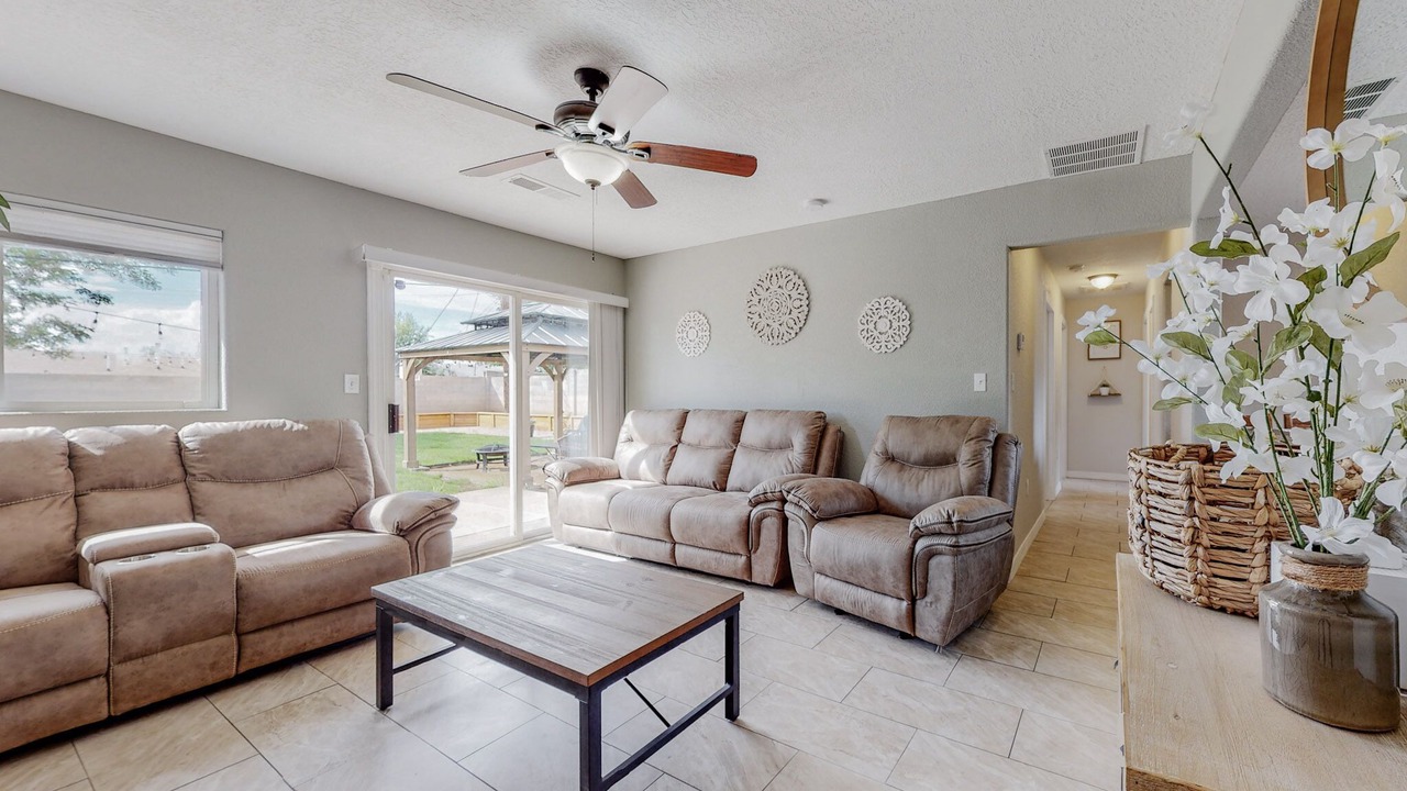Photo of Livingroom in Northeast Heights