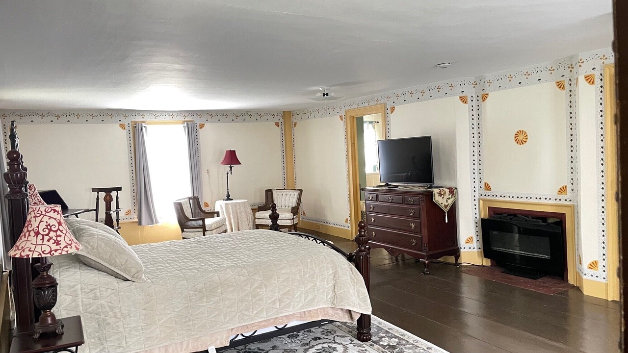 Photo of Bedroom in Townsend