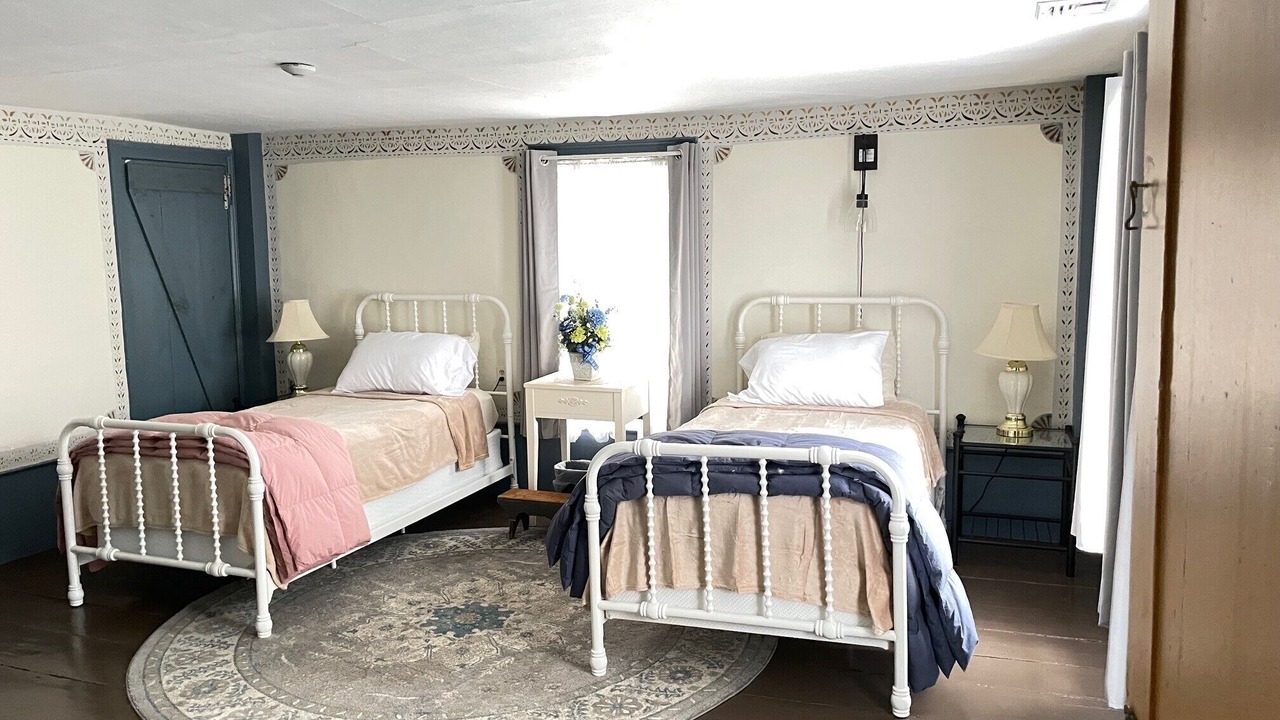 Photo of Bedroom in Townsend