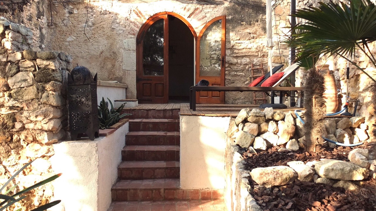 Photo of Outdoor in Renau