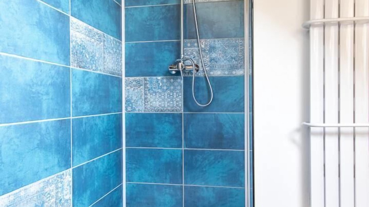 Photo of Bathroom in Issy-l'Eveque