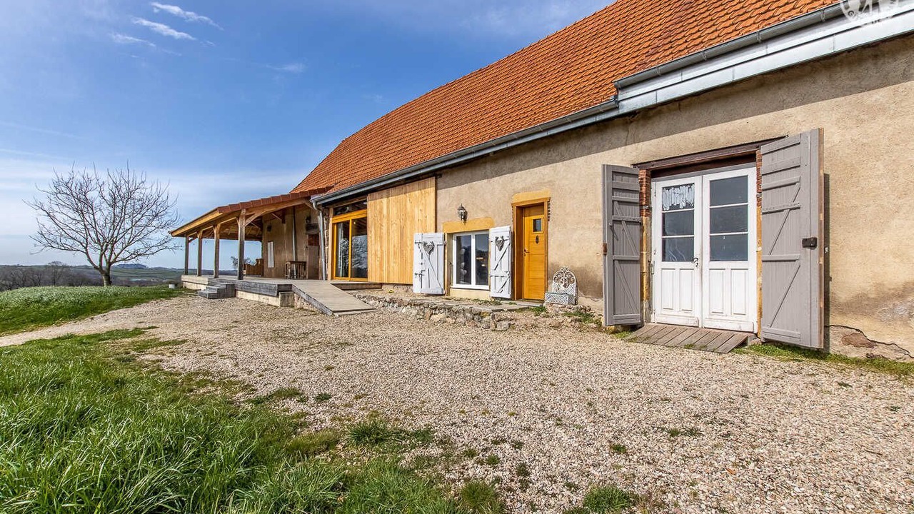 Photo of Outdoor in Issy-l'Eveque