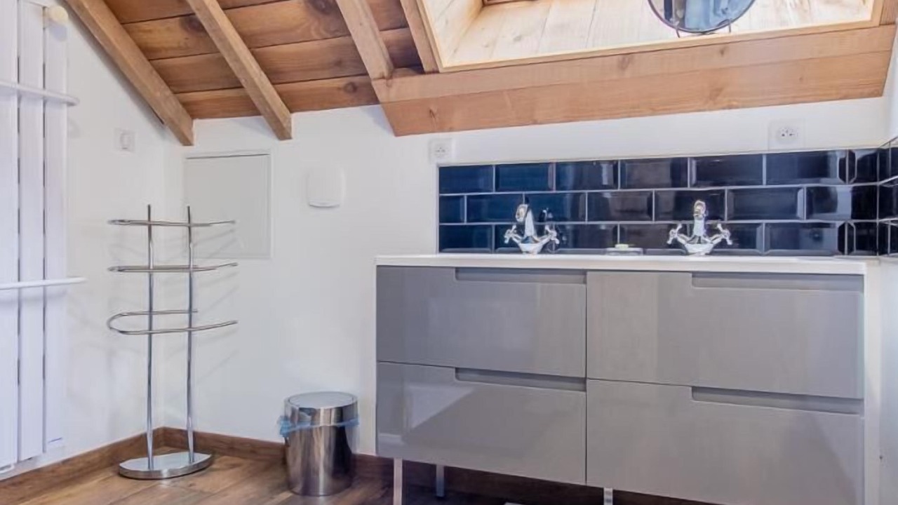 Photo of Bathroom in Issy-l'Eveque