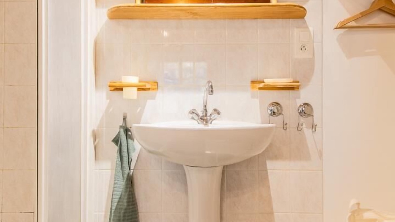 Photo of Bathroom in Leynes