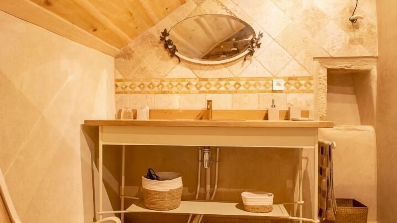 Photo of Others in Ozenay