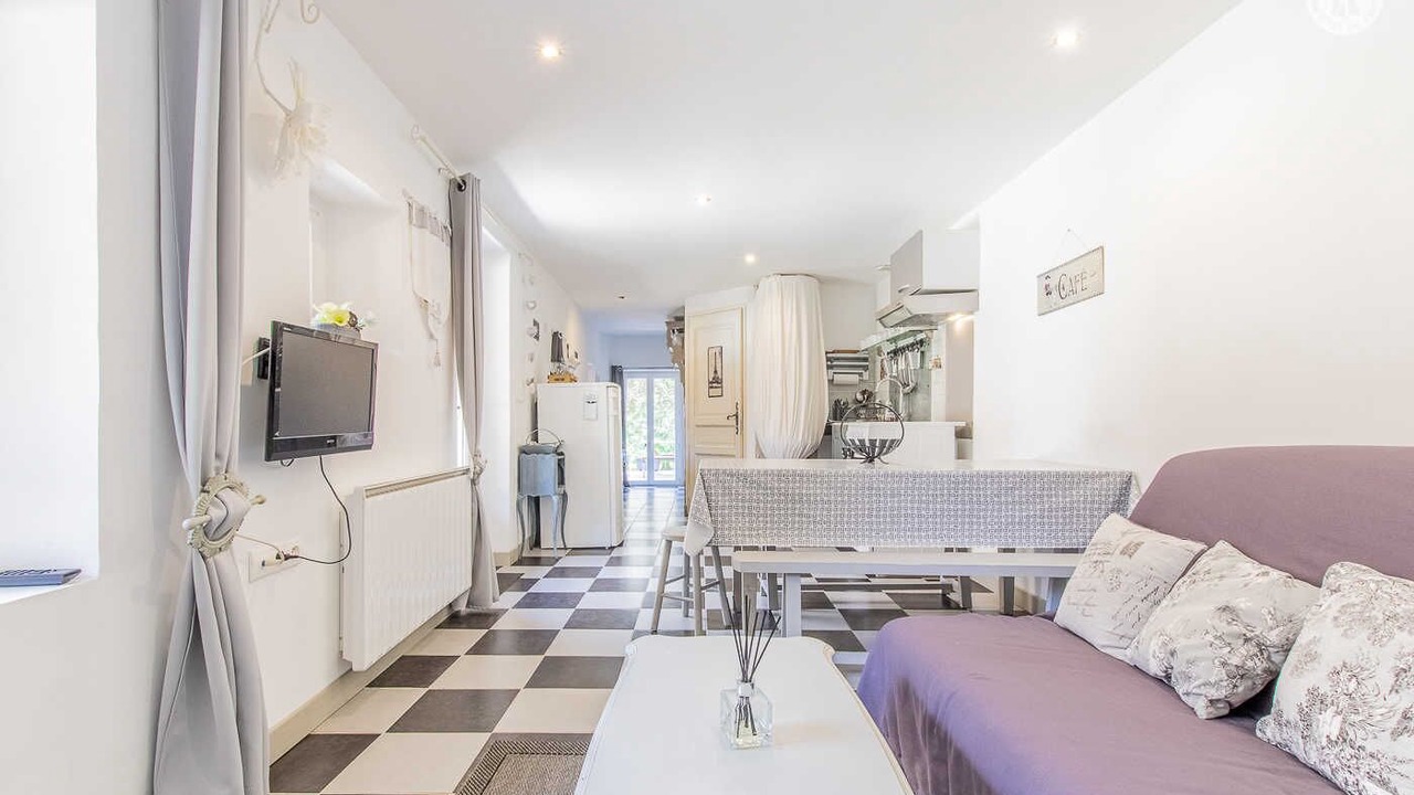 Photo of Livingroom in Frontenaud