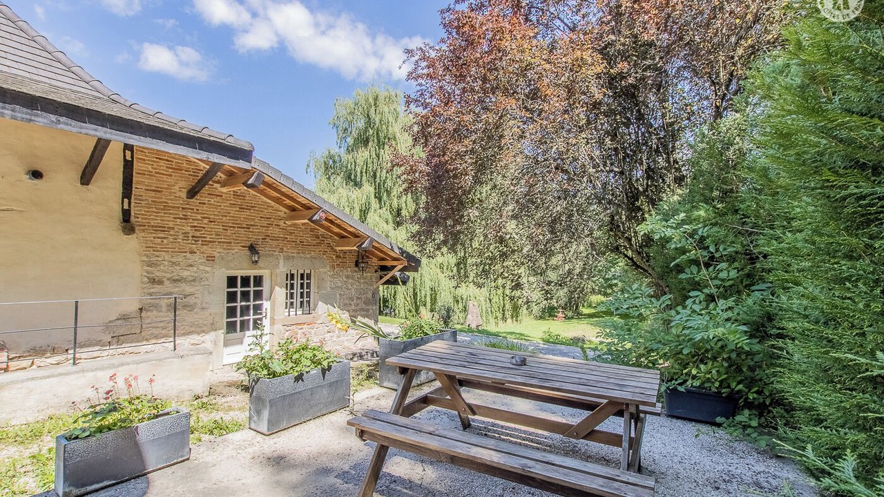 Photo of Outdoor in Frontenaud