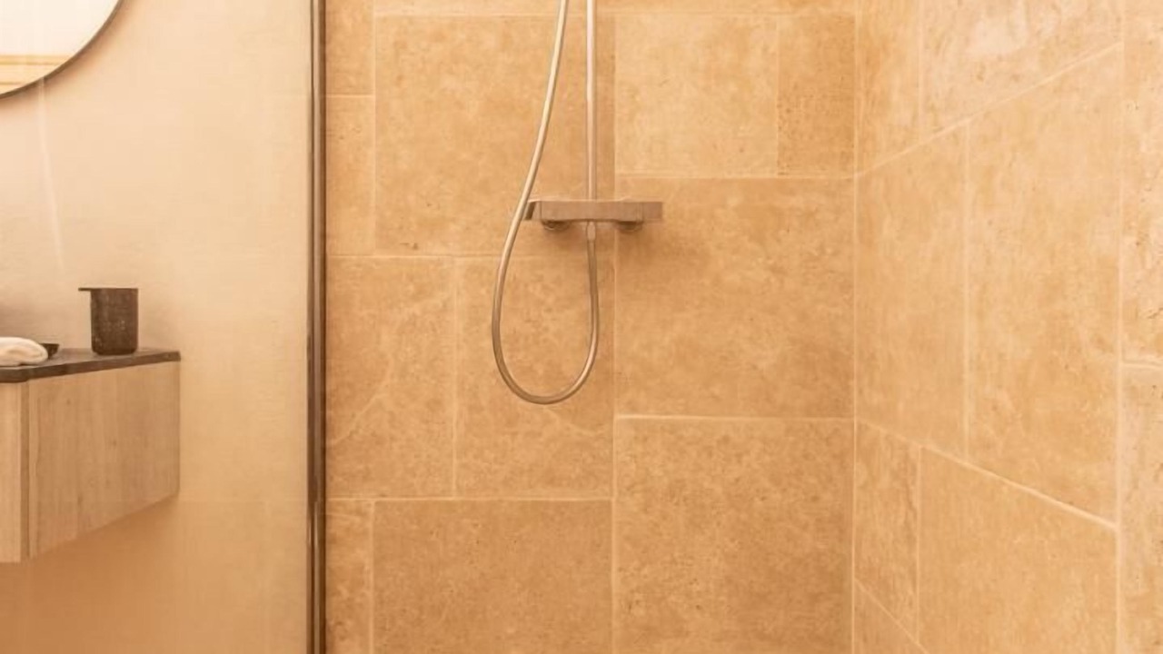 Photo of Bathroom in Lalheue