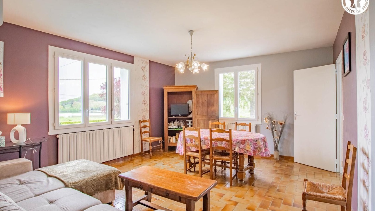 Photo of Livingroom in Saint-Didier-sur-Arroux