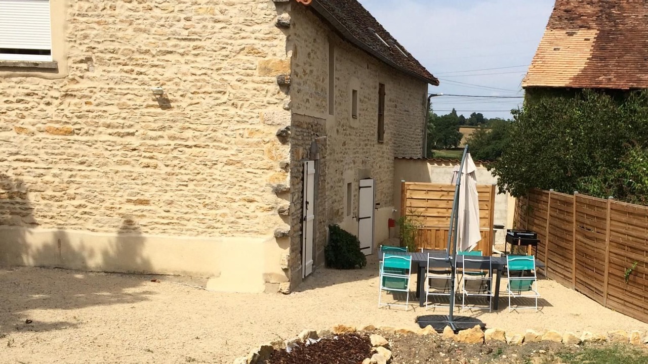 Photo of Patio Balcony in Saint-Martin-la-Patrouille