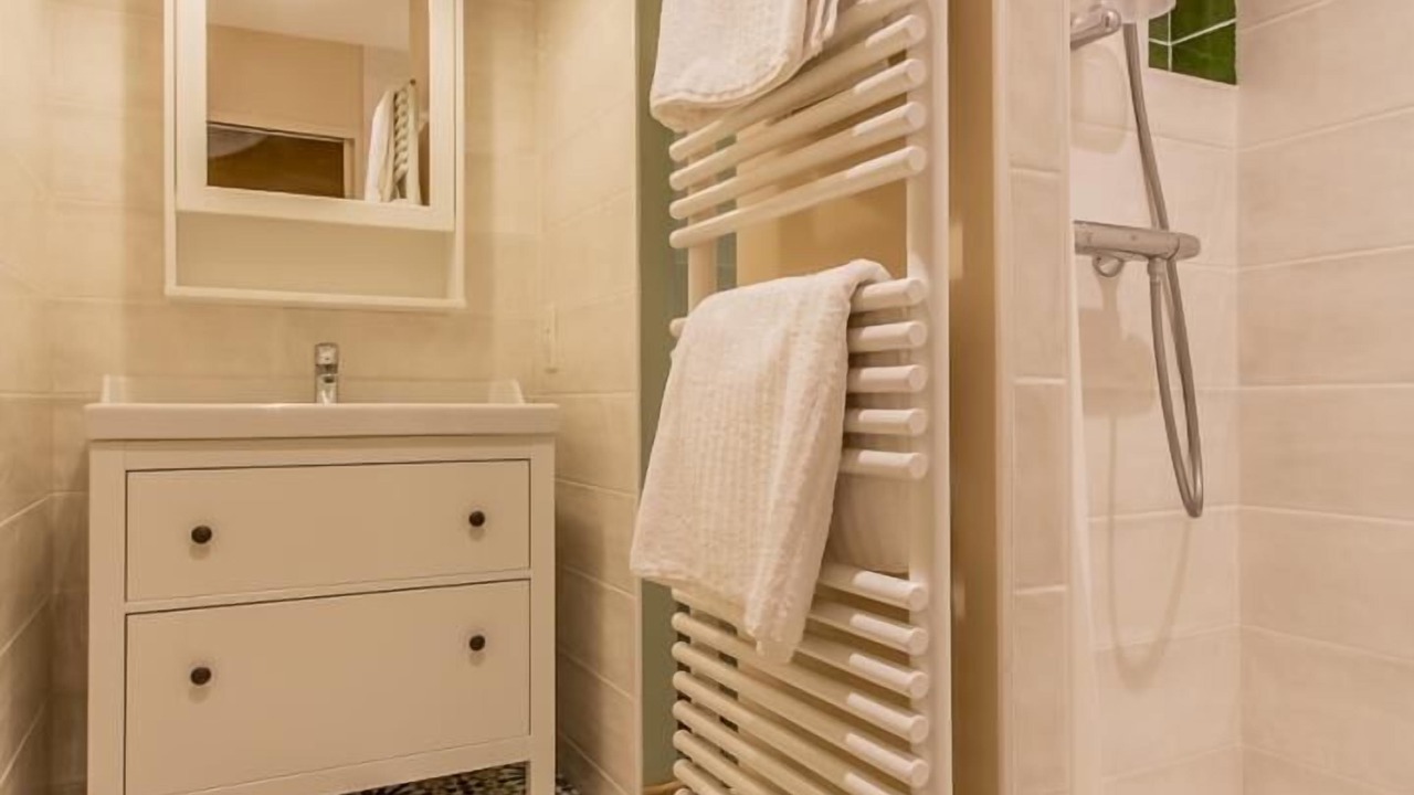 Photo of Bathroom in Cluny