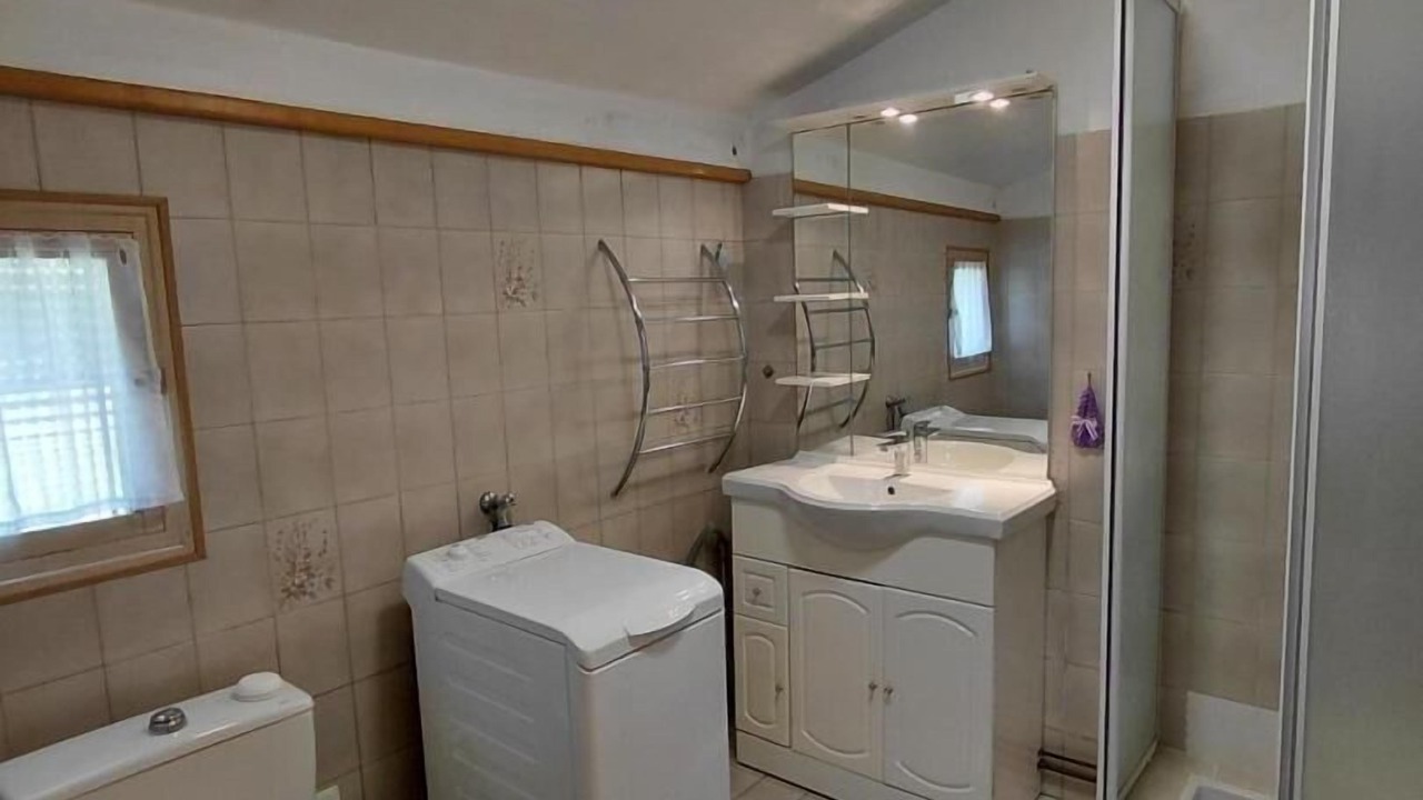 Photo of Bathroom in Baudrieres