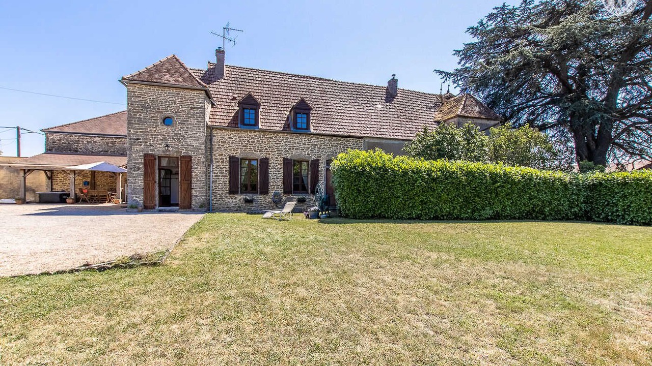 Photo of Outdoor in Saint-Sernin-du-Plain