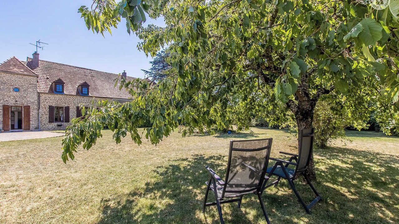 Photo of Patio Balcony in Saint-Sernin-du-Plain