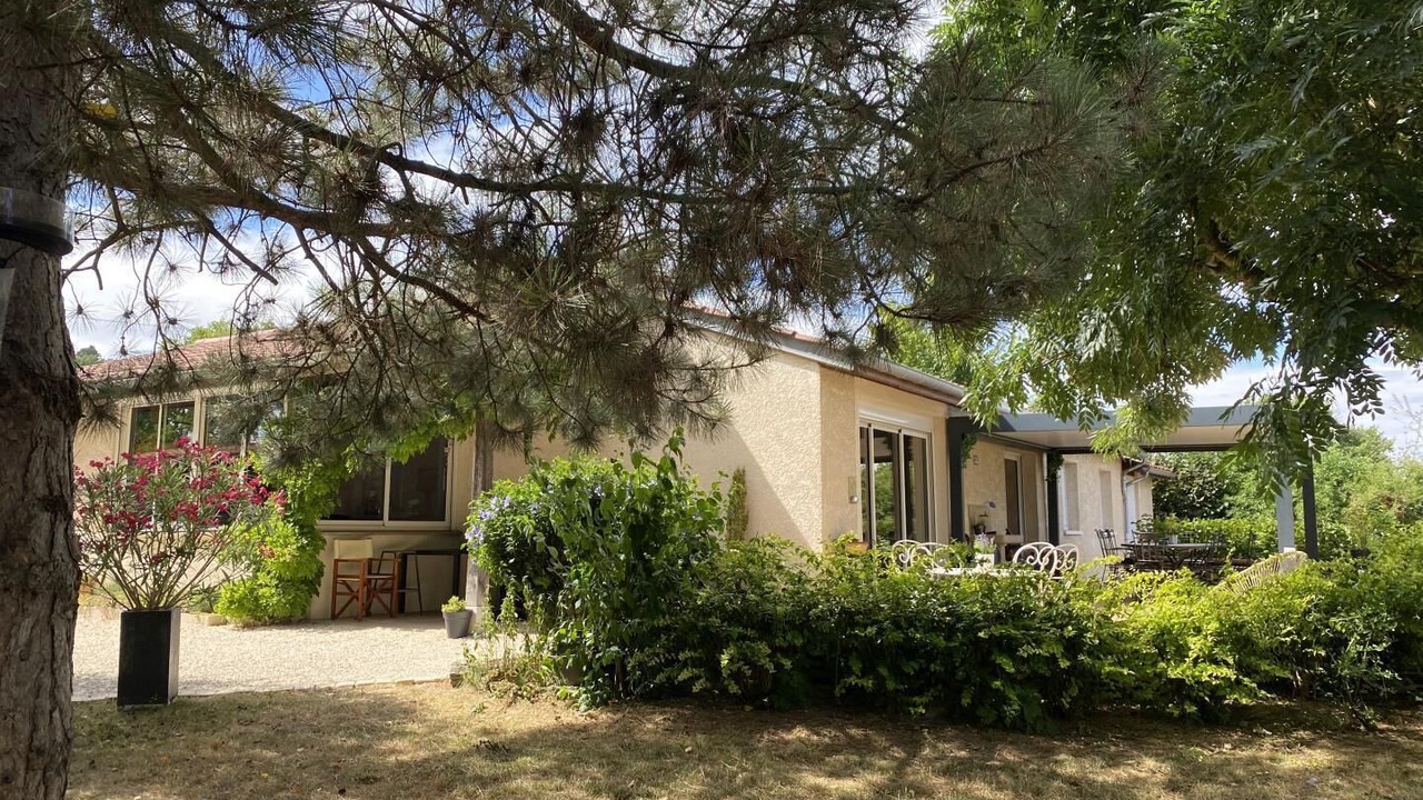 Photo of Outdoor in Cluny