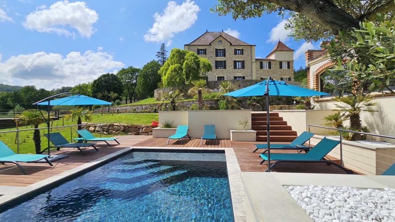 Photo of Outdoor in Bourgvilain