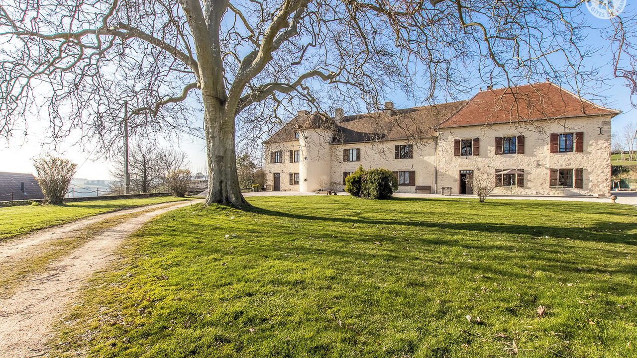 Photo of Outdoor in Mary