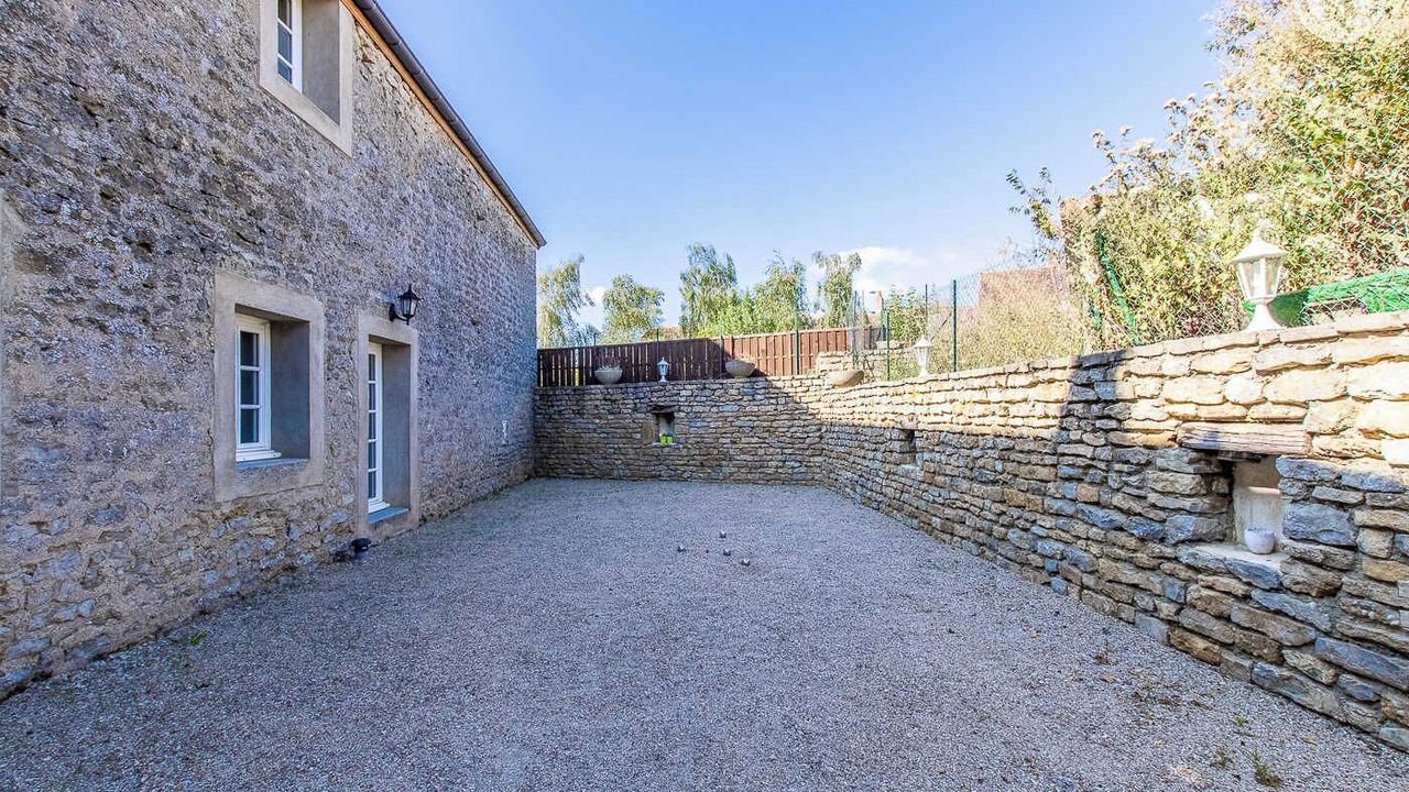 Photo of Outdoor in Saint-Sernin-du-Plain