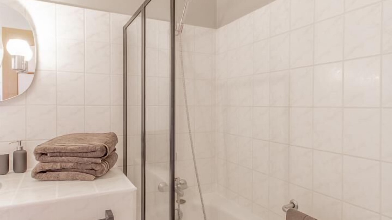 Photo of Bathroom in Saint-Sernin-du-Plain