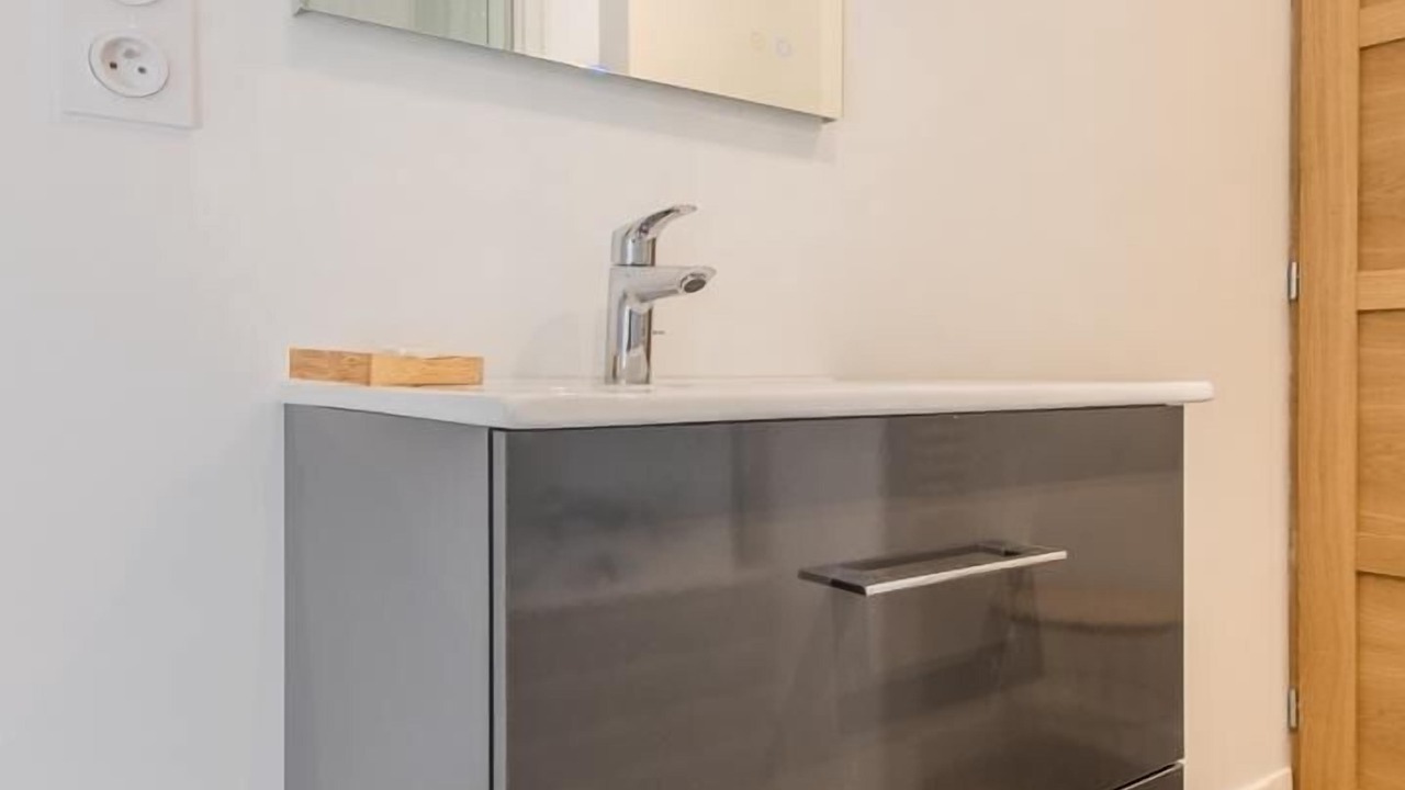 Photo of Bathroom in La Chapelle-de-Guinchay