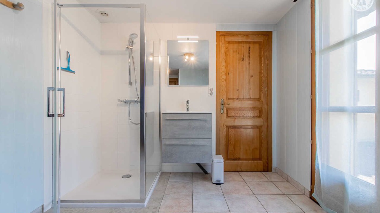 Photo of Bathroom in Cuiseaux