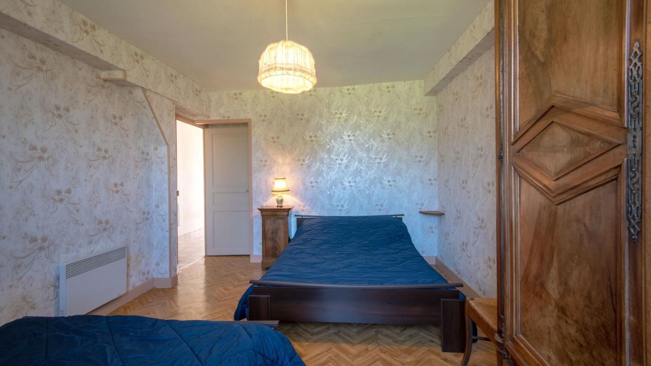 Photo of Bedroom in Saint-Sernin-du-Plain