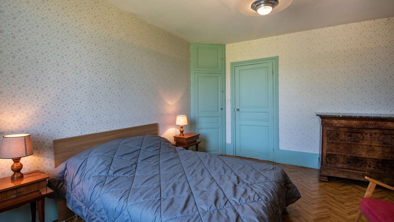 Photo of Bedroom in Saint-Sernin-du-Plain