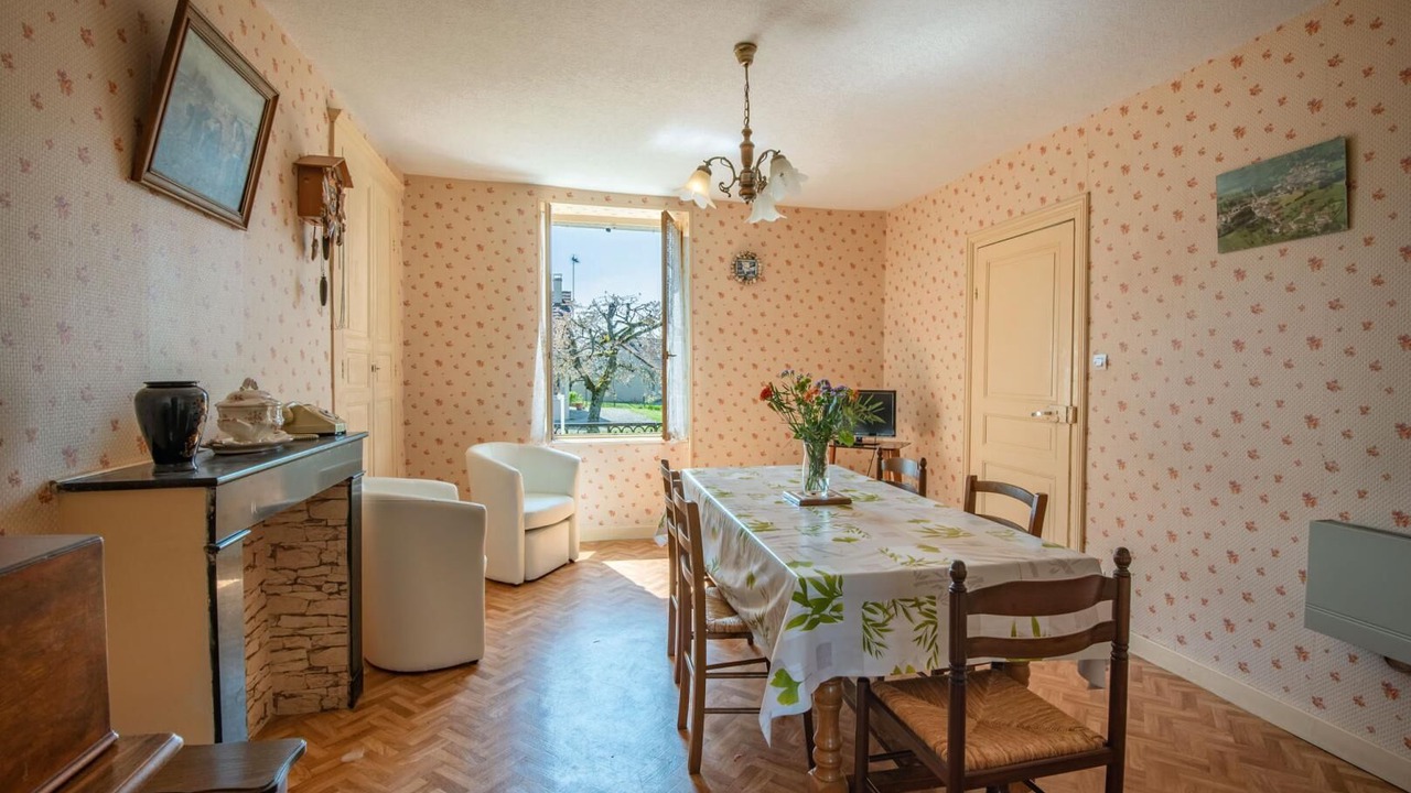 Photo of Others in Saint-Sernin-du-Plain